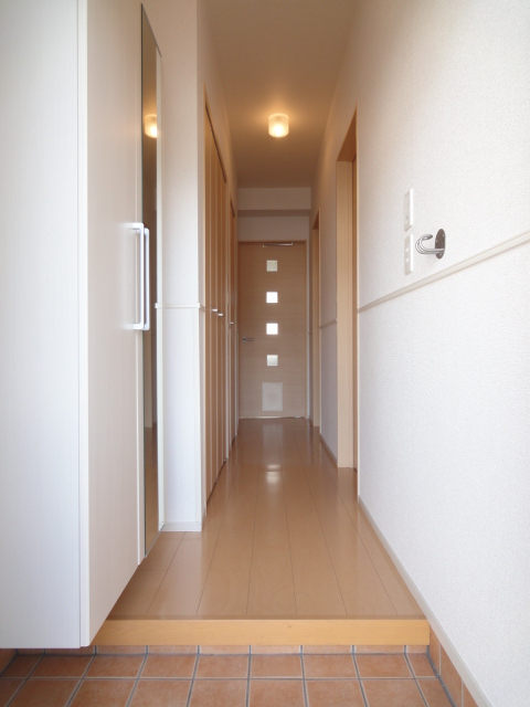 ウィステリア 玄関