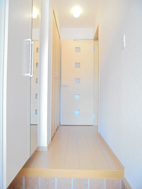 メゾンフローラⅡ 玄関