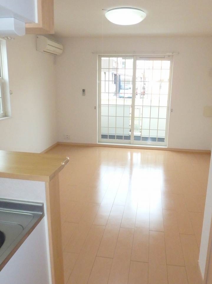 サニー　エム・エ リビング