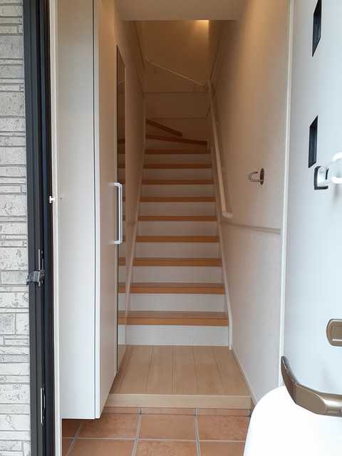 メゾンＫ・桜坂 玄関