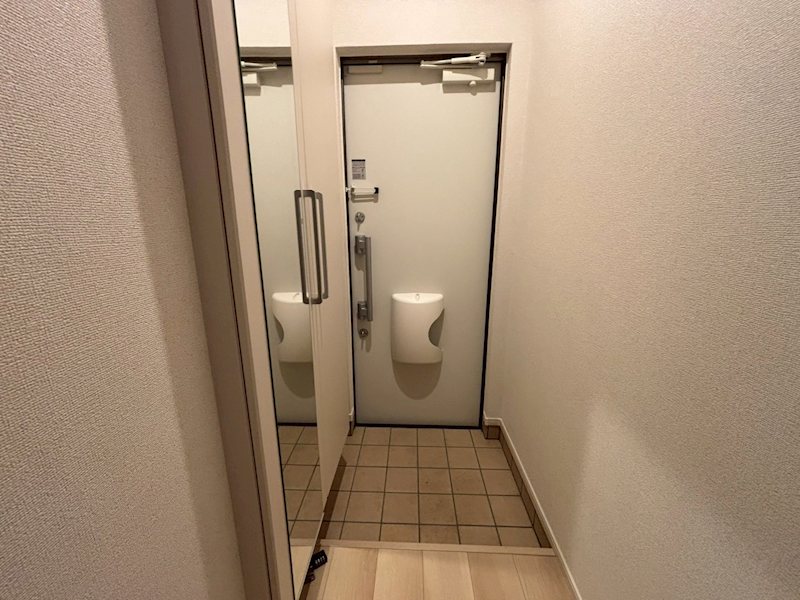 シャン　ジェルメ・アイ 玄関