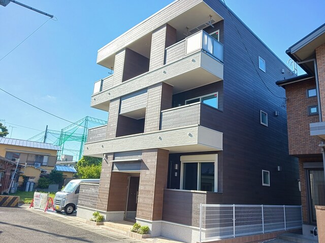 セレノ・イリーデ 202号室 外観