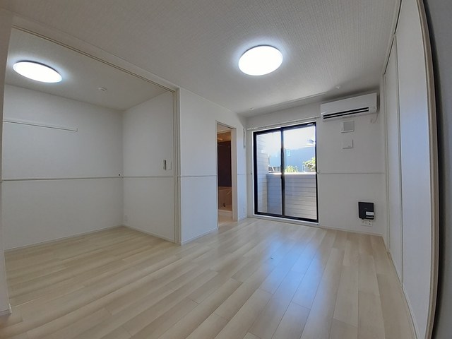 トゥット　フェリーチェ　湘南Ⅴ リビング