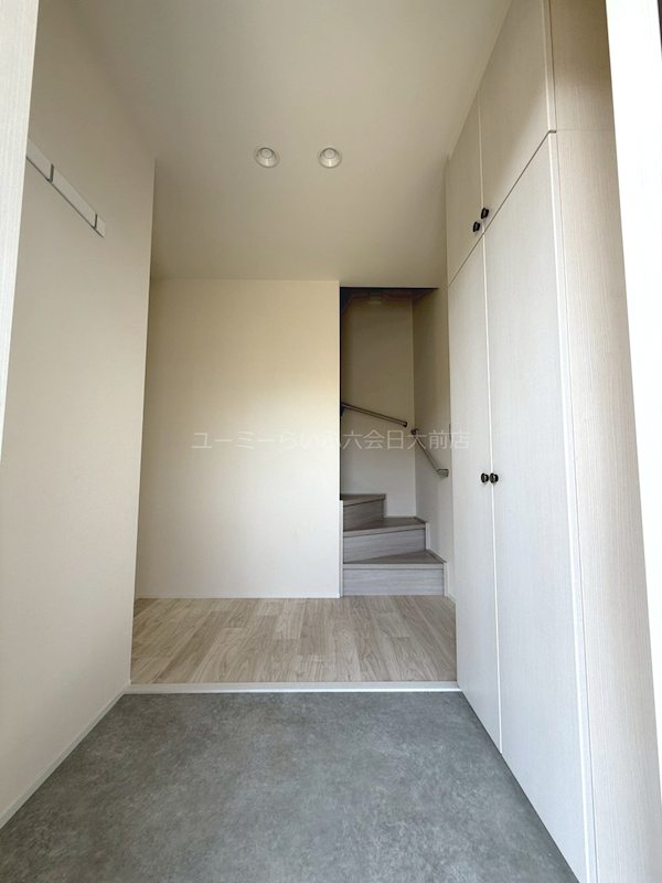 ベルハイツB棟 玄関