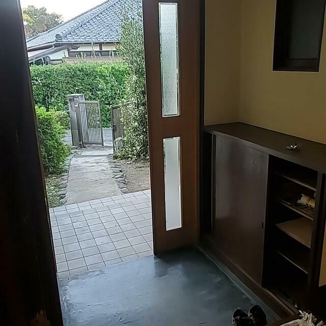 浄明寺貸戸建 玄関