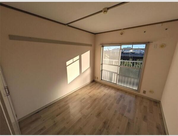 興津ハイツ ベッドルーム