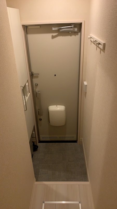 セレスティンワール　B棟 玄関