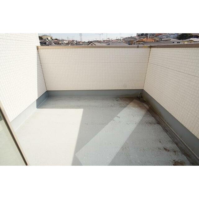 ラッシュフォレスト汲沢 ベランダ