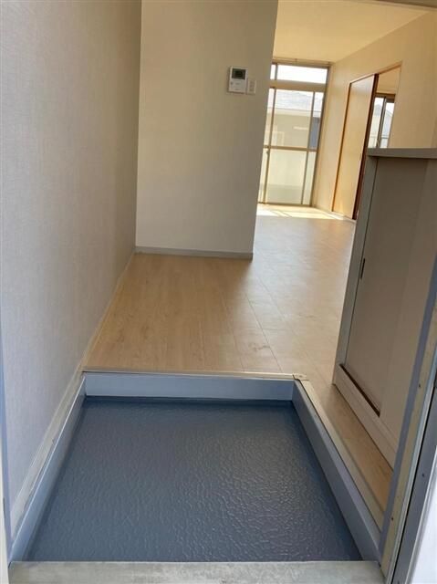 第二袖ヶ浜ハイツ 玄関