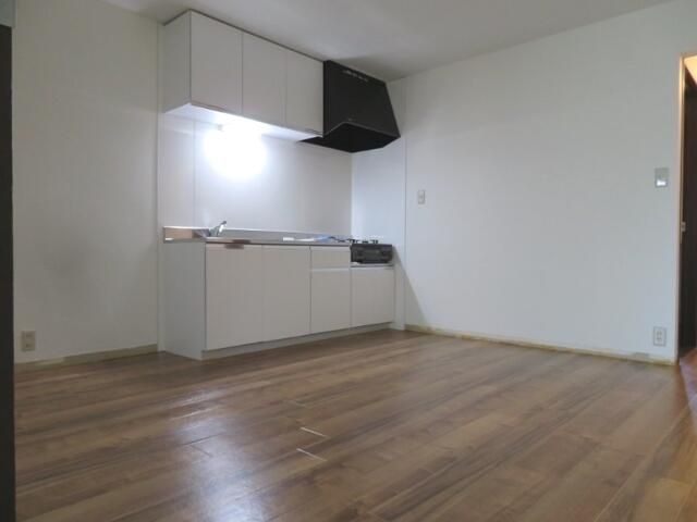 クレスト藤沢参番館 リビング