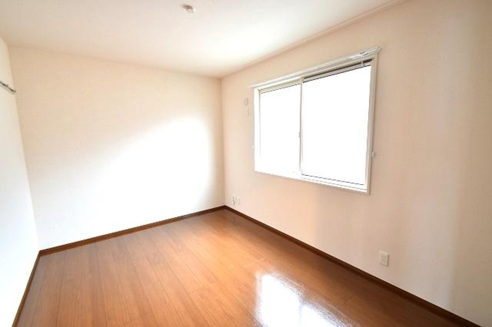 延沢戸建て　Ｃ棟 ベッドルーム