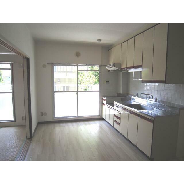 プレミー旭町 リビング