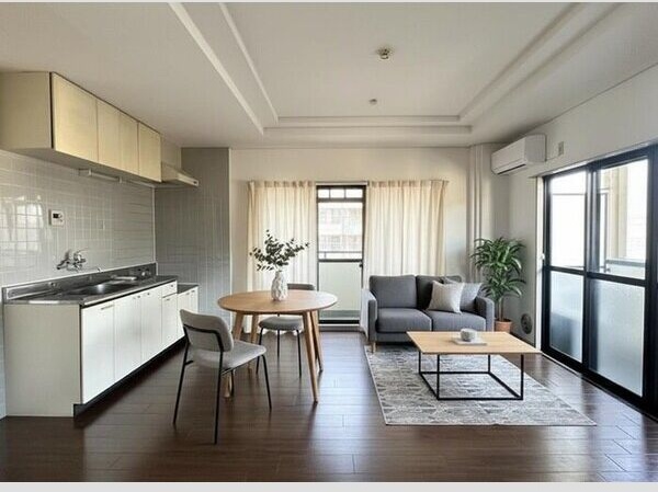 プリベールつるや リビング