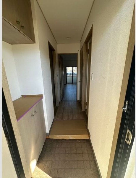 プリベールつるや 玄関