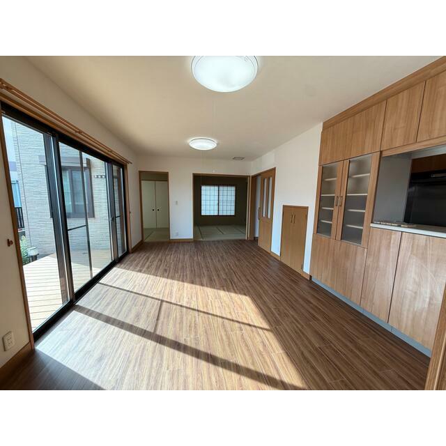 伊勢原１丁目　戸建賃貸 リビング