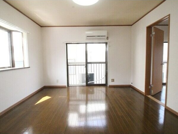 クズハサイドハイツ リビング