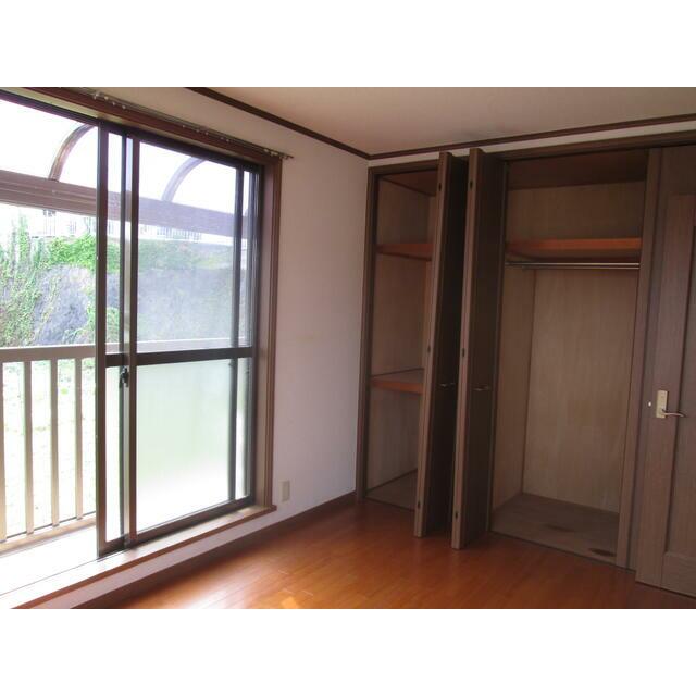 ハイヴ鶴巻 リビング