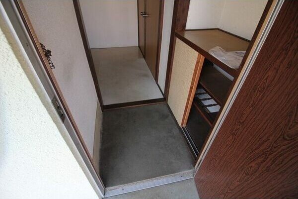 加藤アパート 玄関