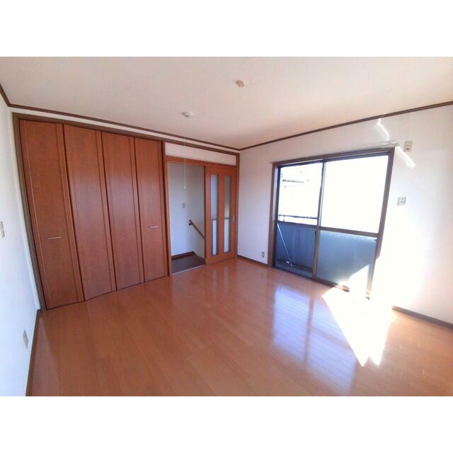 ハイヴ鶴巻 ベッドルーム