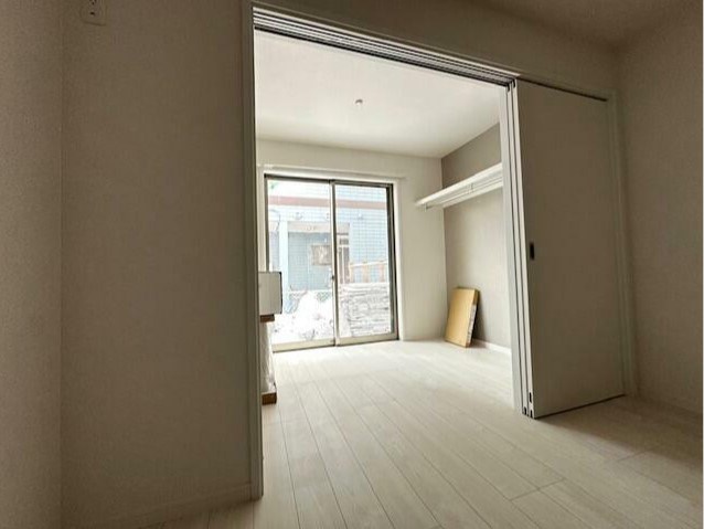 ひなたと春風のラテ ベッドルーム