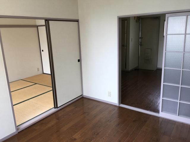 メゾンアンソレイエ リビング