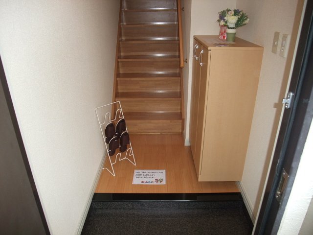 プレッソ　ヴィアーレ 玄関