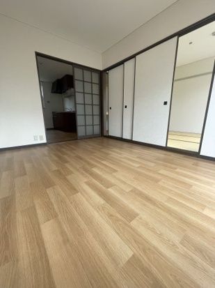 フローラⅡ ベッドルーム