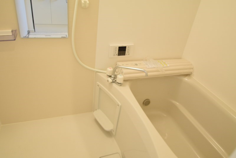 下落合戸建　A棟 風呂画像