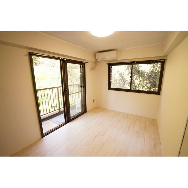 シャンロック湯本 ベッドルーム