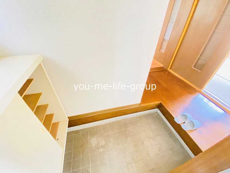 リヴィエールフクイ 玄関