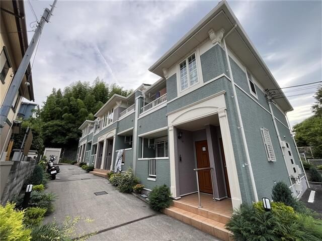 オ・ヴァーグ 203号室 外観