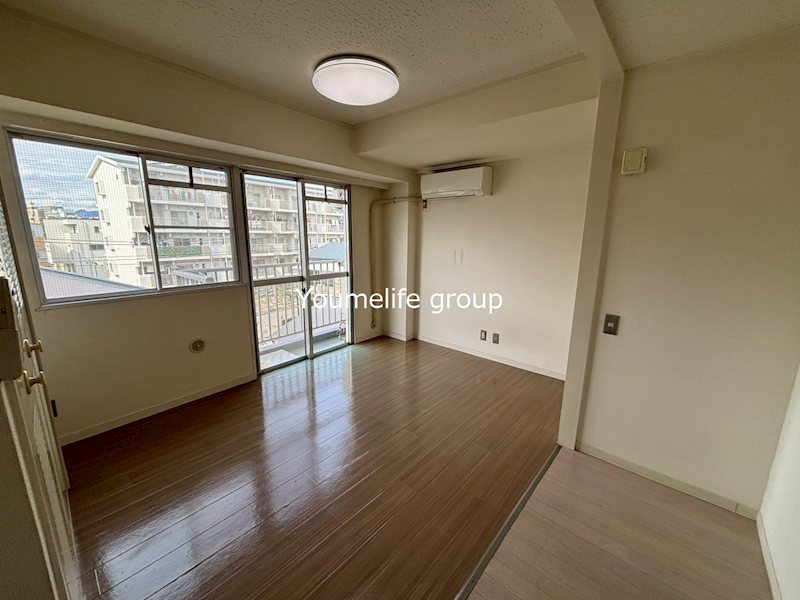 栄興厚木ヴィラ リビング