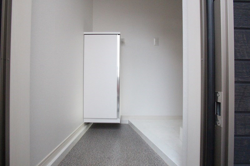 コントレイル湘南  玄関