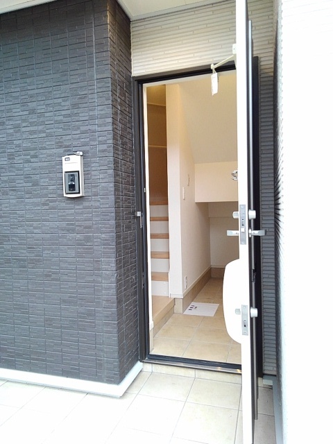 ヴィラ・セナーレ 玄関