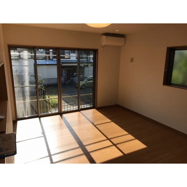 弥勒寺貸家Ｃ リビング