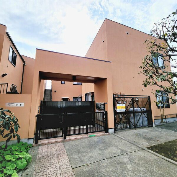 コートヤード 104号室 外観