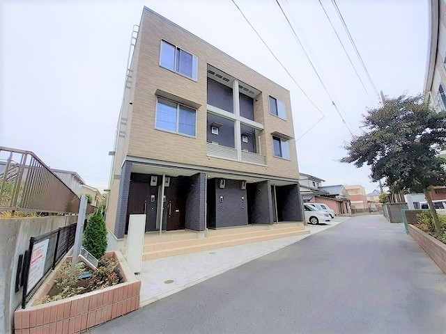 ホワイトウェル湘南 101号室 外観