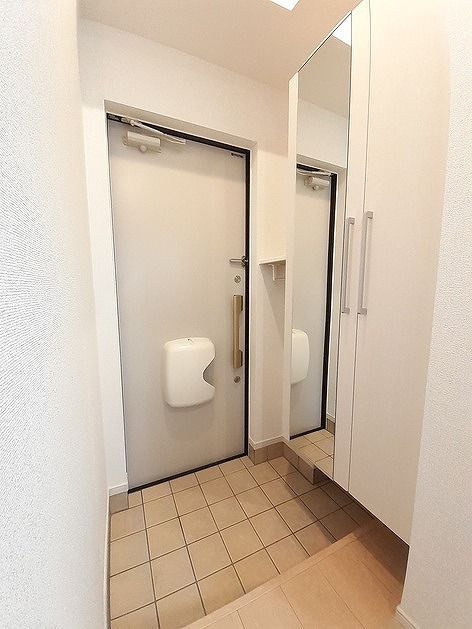 ホワイトウェル湘南 玄関