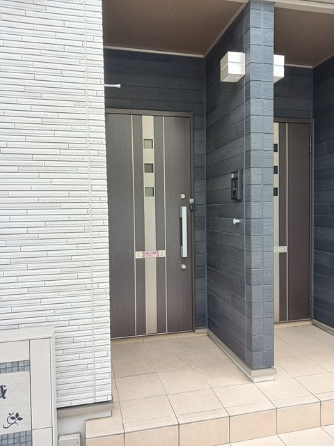 ミルト開成 玄関