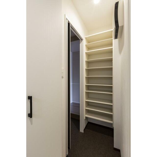 Ｃｒｅｓｔ　Ｇａｒｄｅｎ　Ｎ 玄関