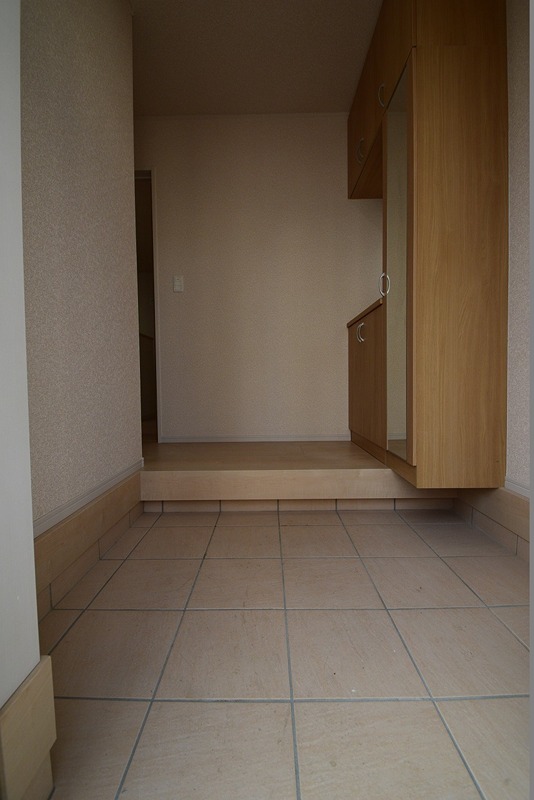 クレイドルガーデン松田町松田惣領第１５３号棟 玄関