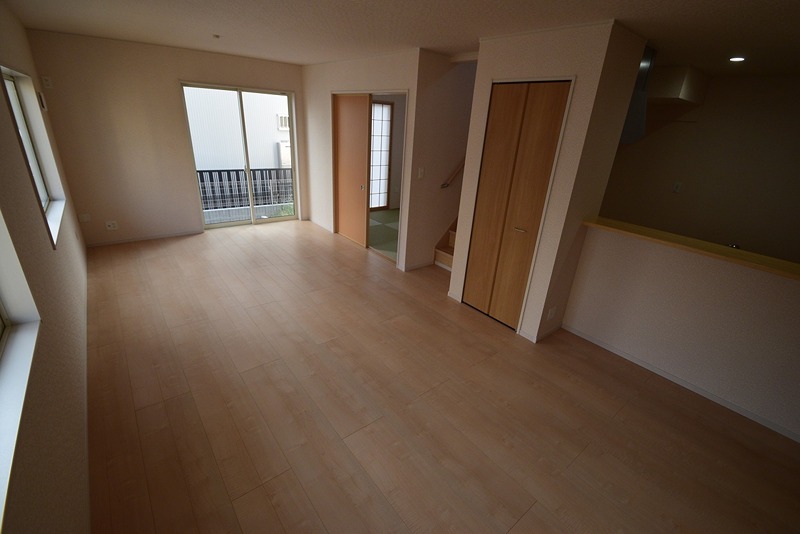 クレイドルガーデン松田町松田惣領第１５３号棟 リビング