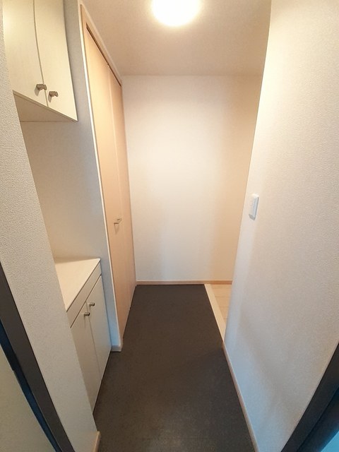 トレス中田 玄関