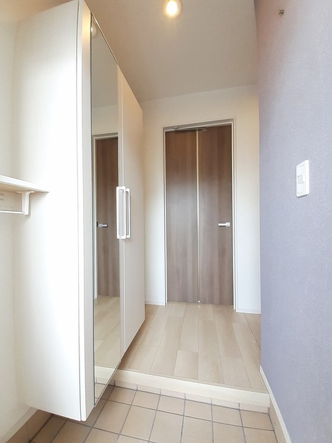 カーサ　モデルノ　Ⅱ 玄関