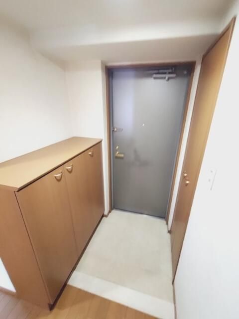 シャリエ本厚木 玄関