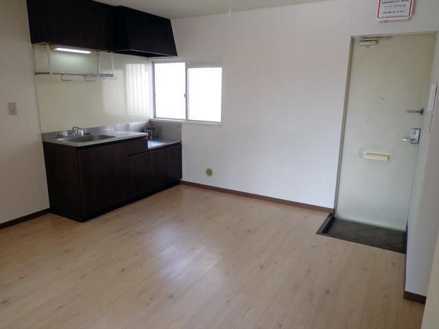 クレスト湘南 リビング