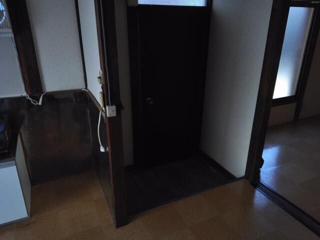 水引中村貸家　東棟 玄関