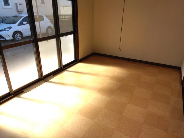 水引中村貸家　東棟 リビング