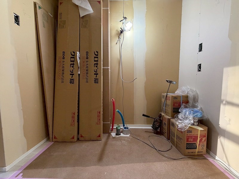 カインドネス愛甲石田Ｗｅｓｔ リビング