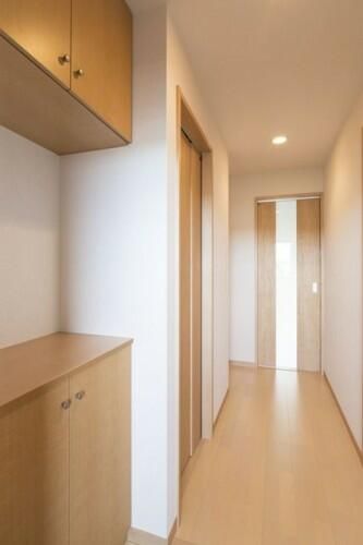 シャトーエミール 玄関